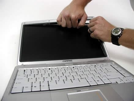 Removing notebook screen