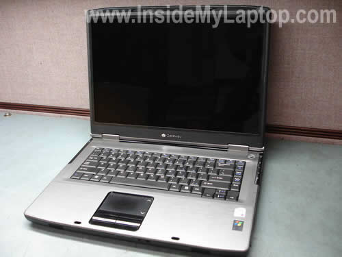 Gateway NX570X laptop