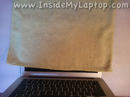 Cover laptop screen