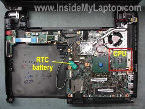 Apply thermal grease on CPU