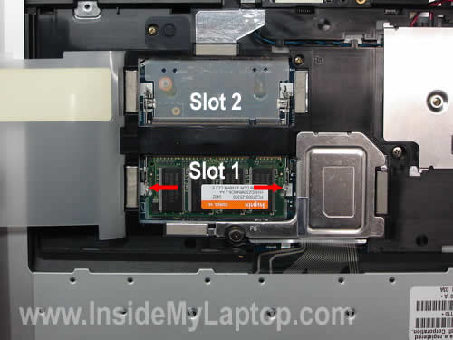 Removing laptop RAM memory module