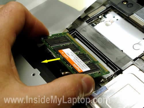 Remove RAM memory module