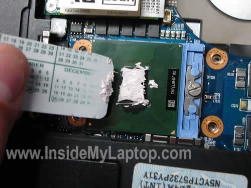 Apply thermal grease on CPU