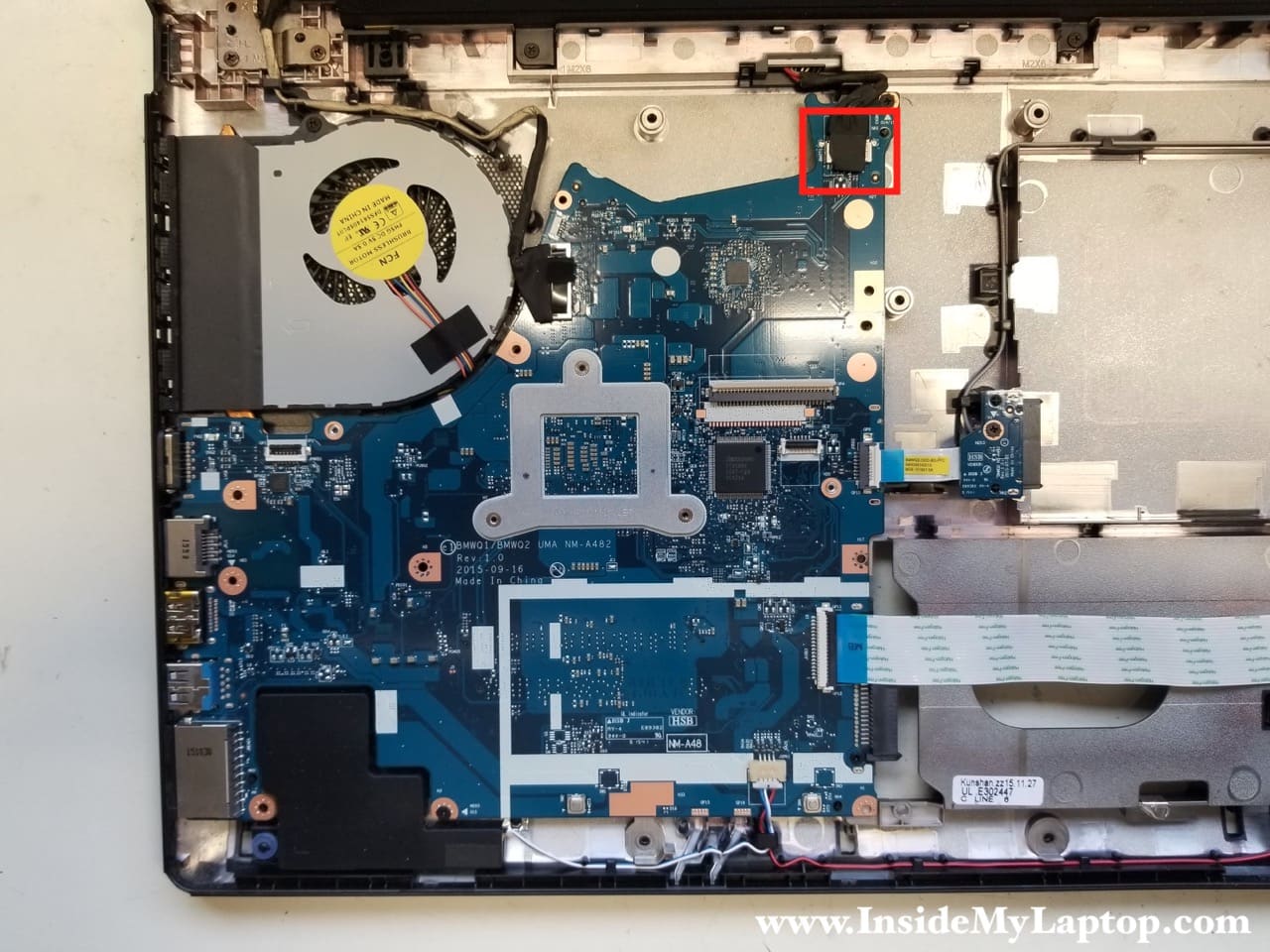 How to disassemble Lenovo ideapad 300-15ISK – Inside my laptop