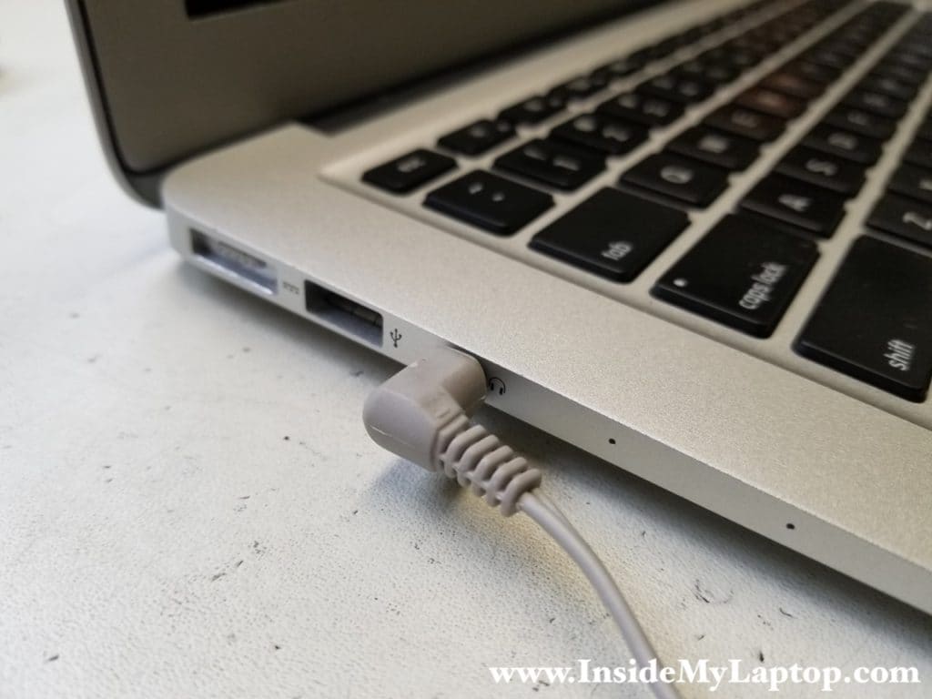 Damaged headphone jack on MacBook Air 13