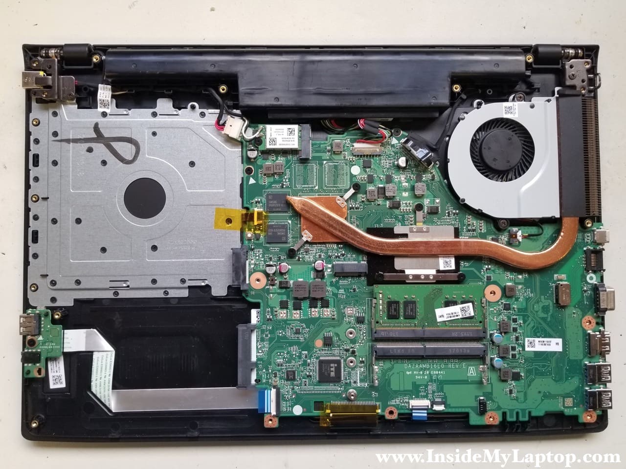 How to disassemble Acer Aspire E5-575 series N16Q2 – Inside my laptop