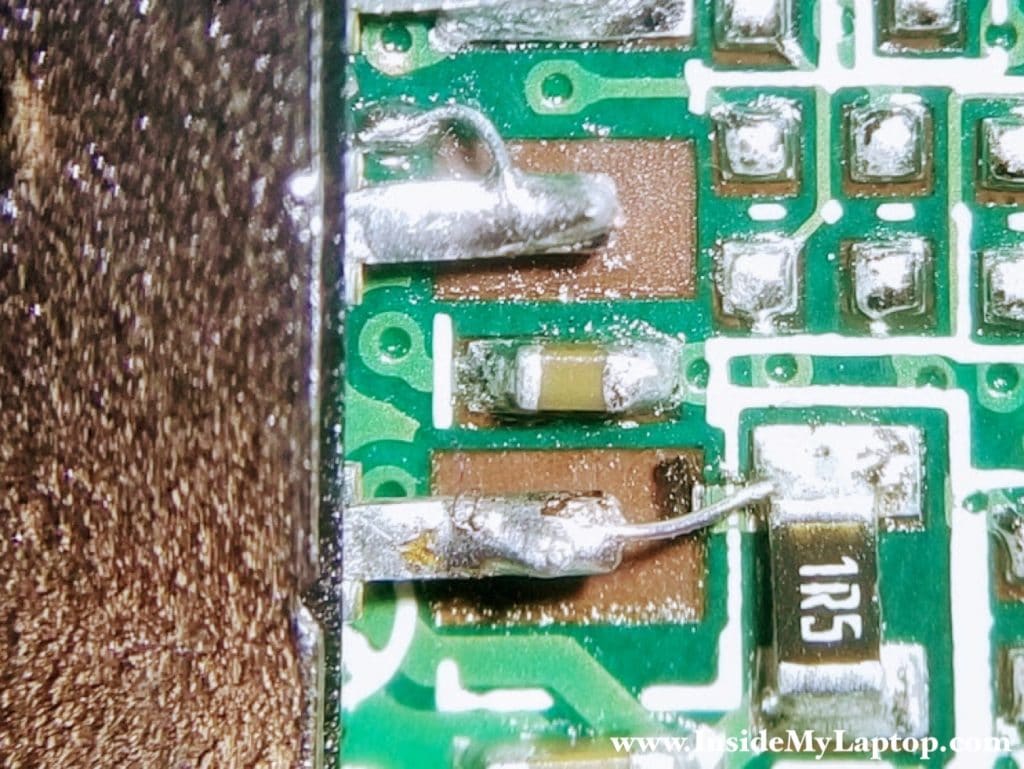 Lötdrähte von USB-Pins zur Platine