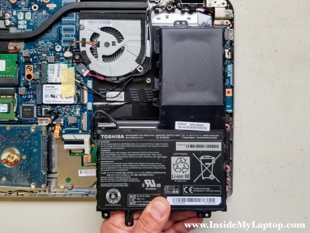 Remove laptop battery