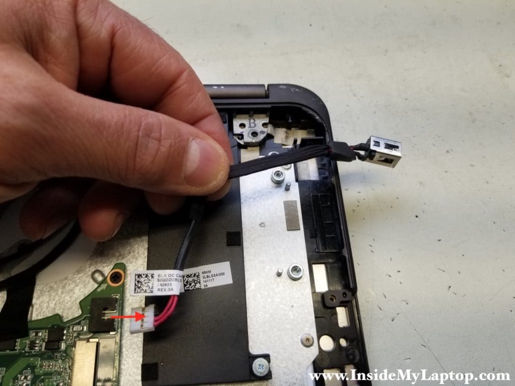 Remove Toshiba Satellite Radius P55W DC power jack