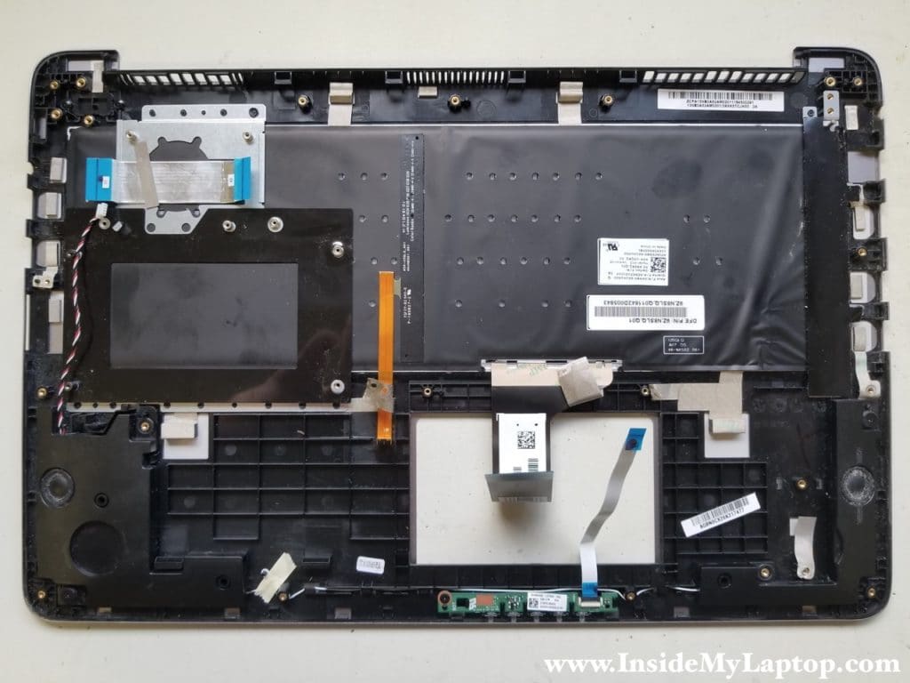 Keyboard permanently attached to palmrest assembly