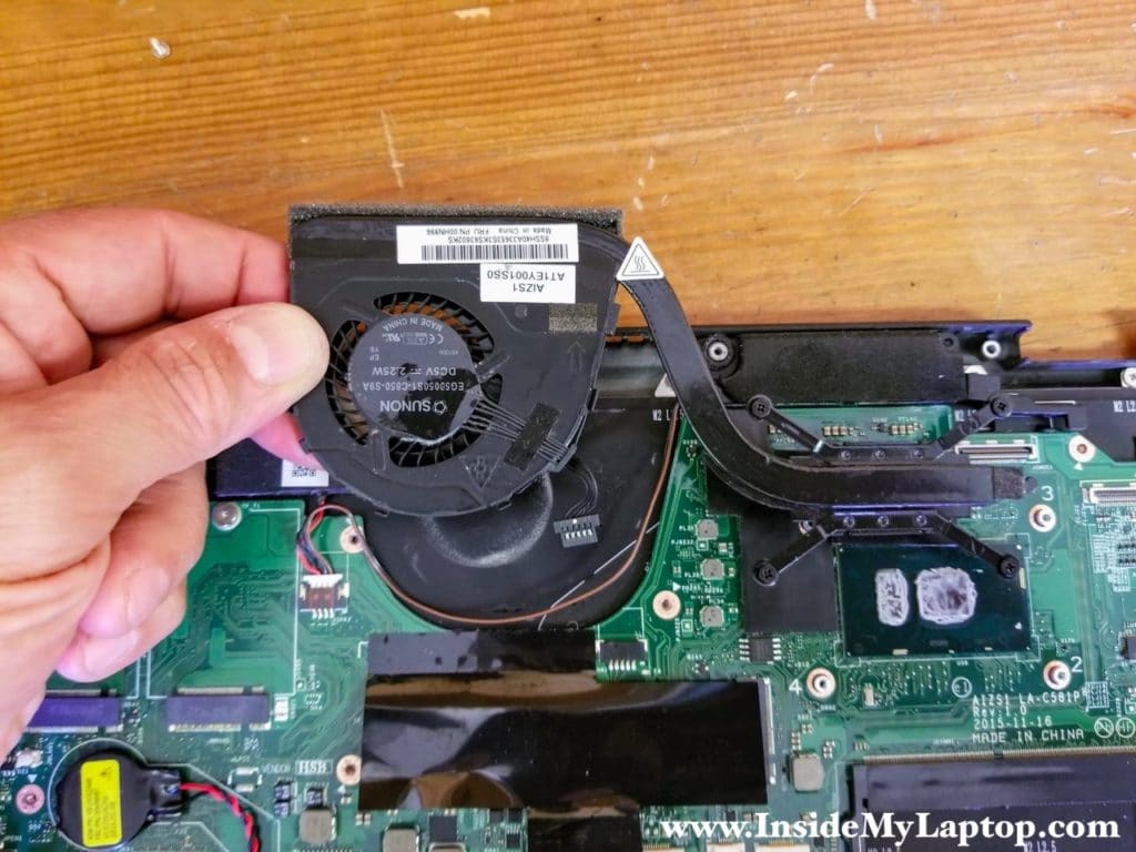 Remove the heatsink cooling fan assembly.