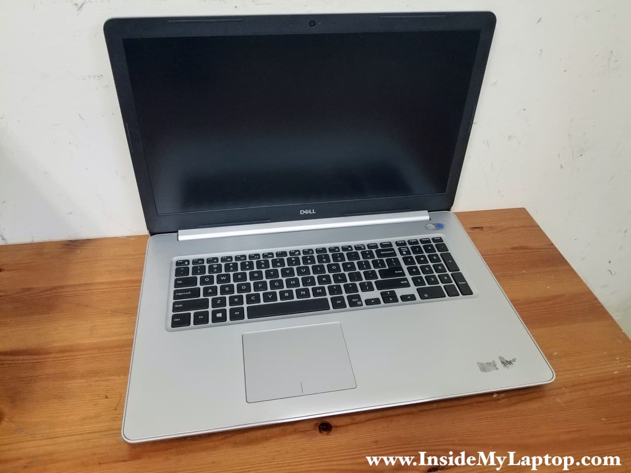 Taking apart Dell Inspiron 17 5770 5775 (model P35E) Inside my laptop