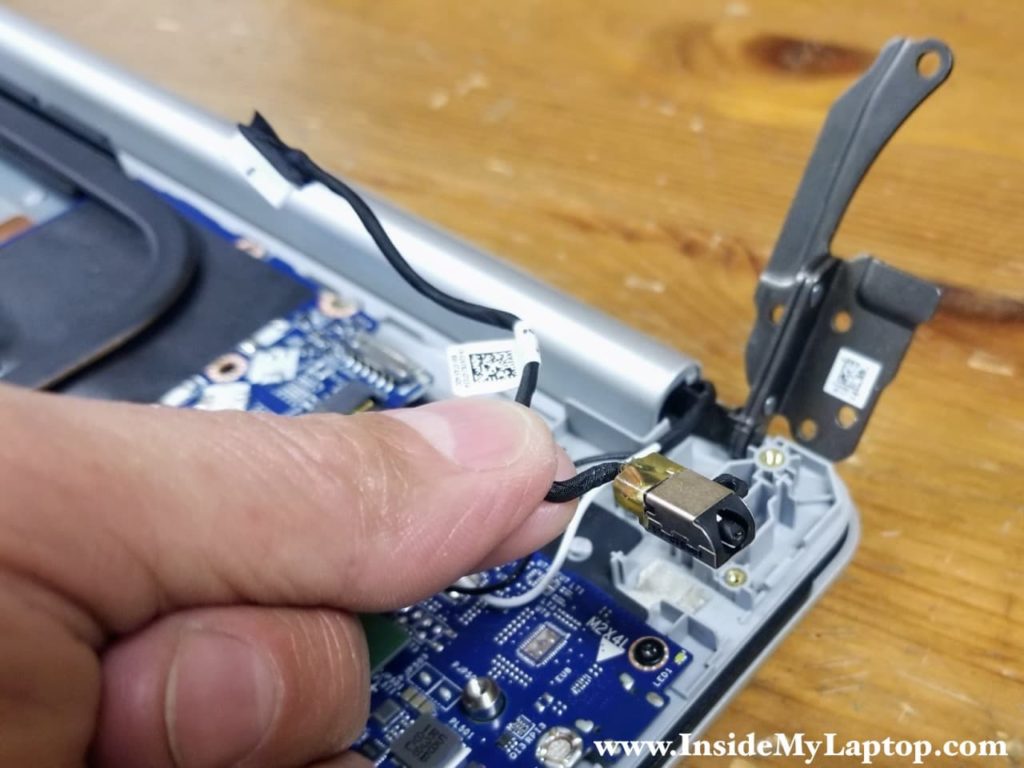 ZAHARA Connettore Alimentazione Carica DC Power Jack Socket Per Dell Inspiron 13 7390 2-in-1/15 7586 7590 7591 2-in-1/17 7786 7791 2-in-1 RO15 ND3N8 450.0EZ0A.0011 Cavo Di Ricambio(7CM