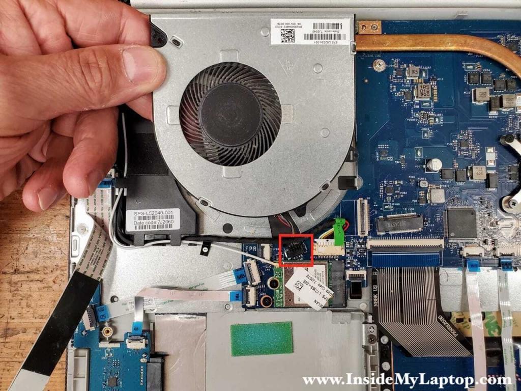 Disconnect the cooling fan cable.