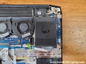 Copertura Poggiapolsi Con Tastiera Per HP Pavilion Gaming 15-EC – Colore Nero Con Tastiera Verde, Ricambio Usato (Grado A/B/C)