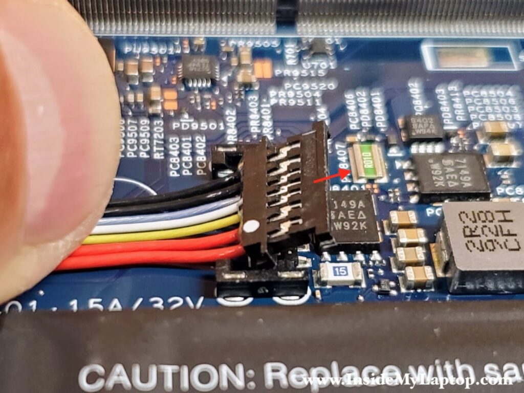 Now lift up the connector while moving to the shown direction to separate from the housing.